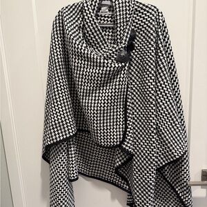 Black and White Houndstooth Poncho